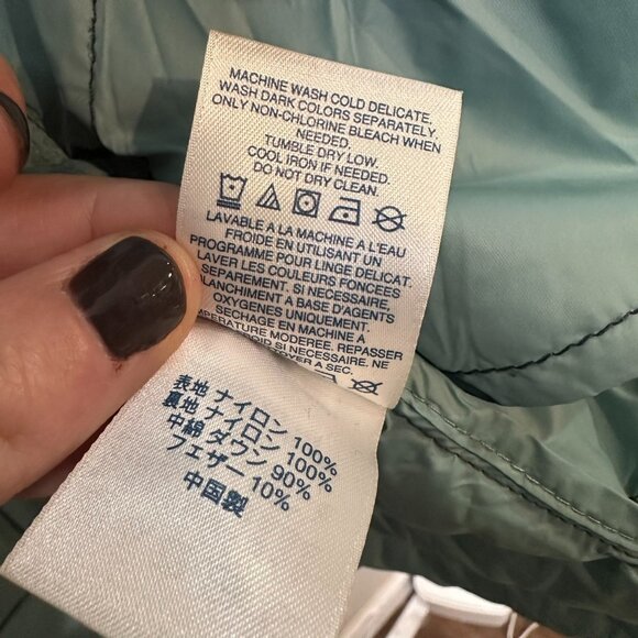 Lands’ End Ultralight Long Down Vest Women's Size Medium Petite Navy Blue - Picture 8 of 9